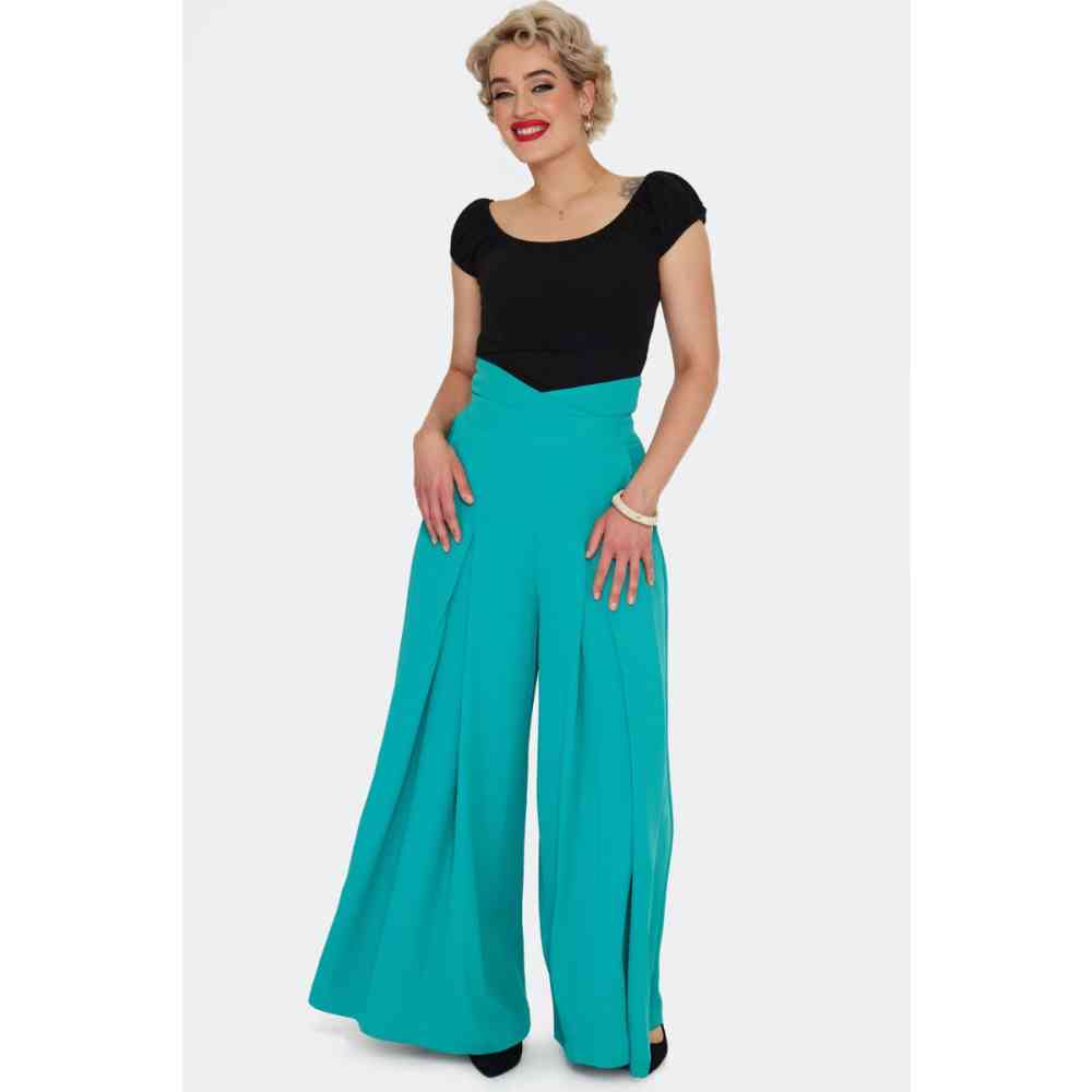Voodoo Vixen - Gathered Neckline Knit Top - Zwart